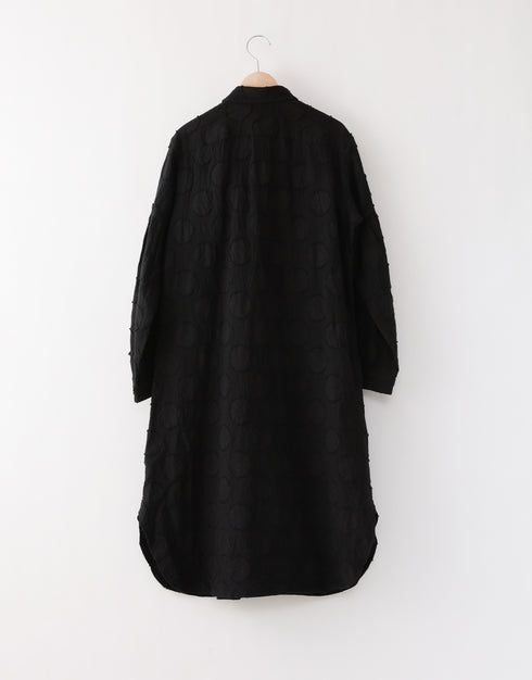 水玉カットジャカードのシャツドレス