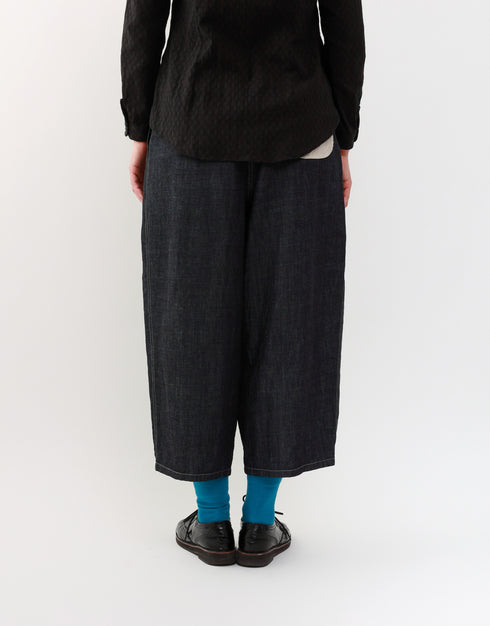 デニムのバルーンパンツ