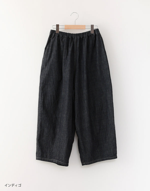 デニムのバルーンパンツ