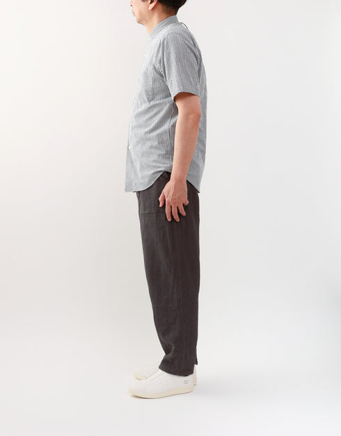 シアサッカーの半袖スタンドカラーシャツ