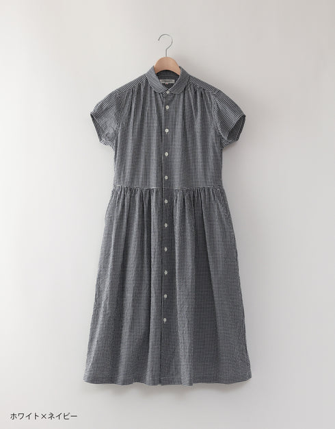 シアサッカーの半袖ギャザーシャツドレス