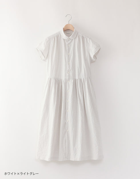 シアサッカーの半袖ギャザーシャツドレス