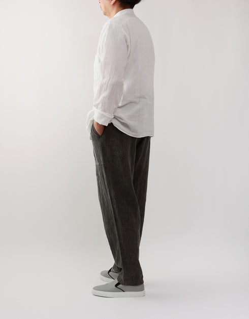 染めのテーパードパンツ