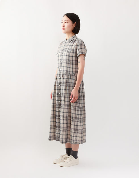 リネンチェックの半袖ギャザーシャツドレス