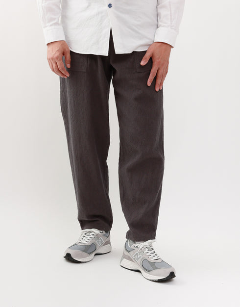 刺し子ドビーのテーパードパンツ