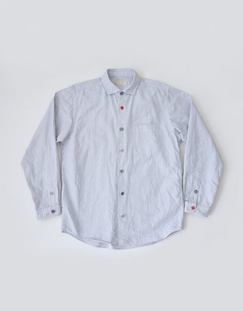 オックスストライプのくるみボタンシャツ