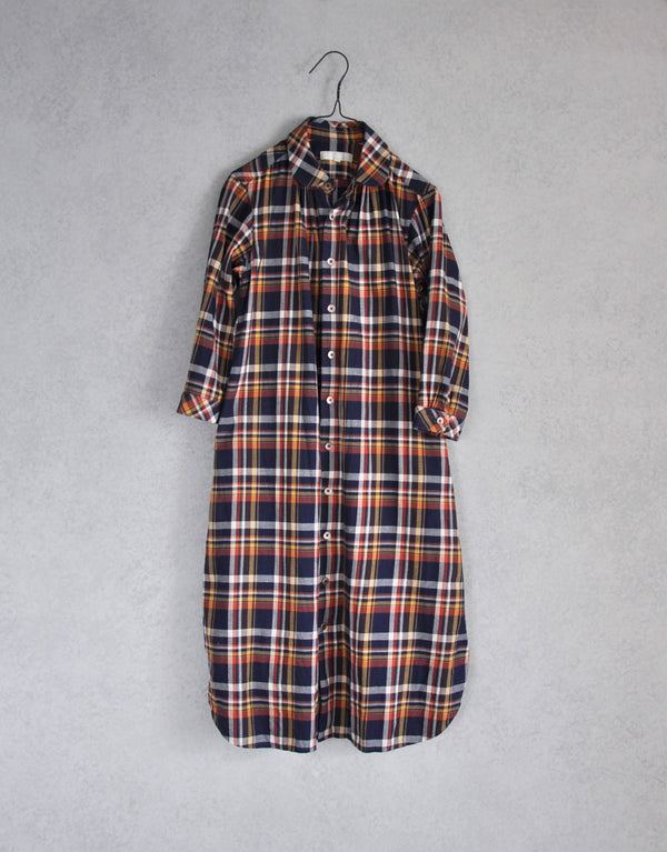 ツイルタータンのシャツワンピース