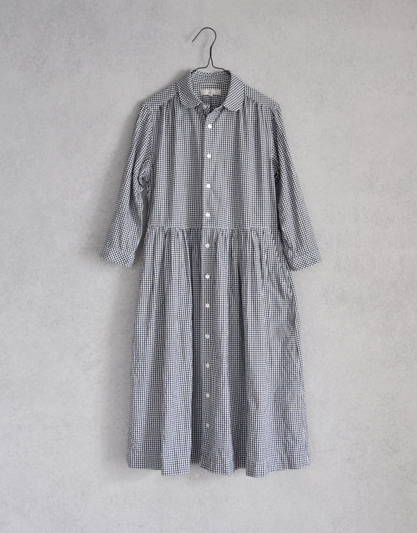 ピンオックスギンガムのシャツワンピース