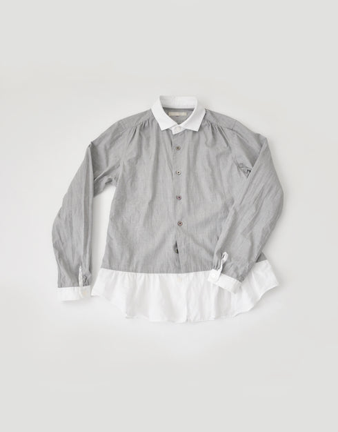 シャンブレーのクレリックギャザーシャツ