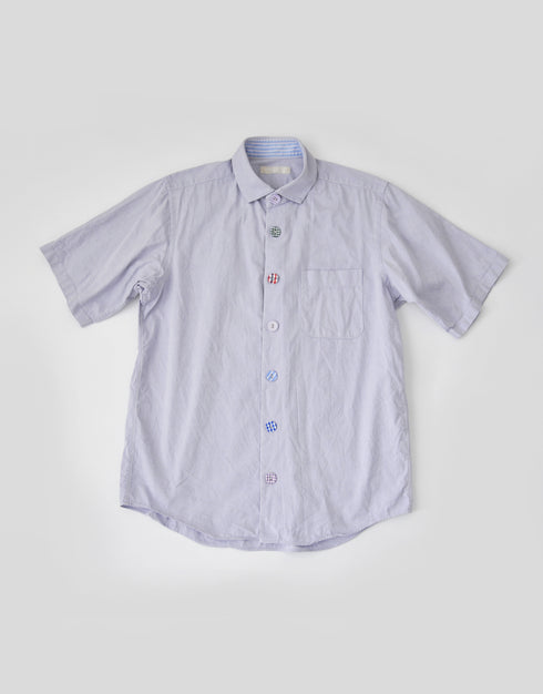 ピンオックスの半袖くるみボタンシャツ